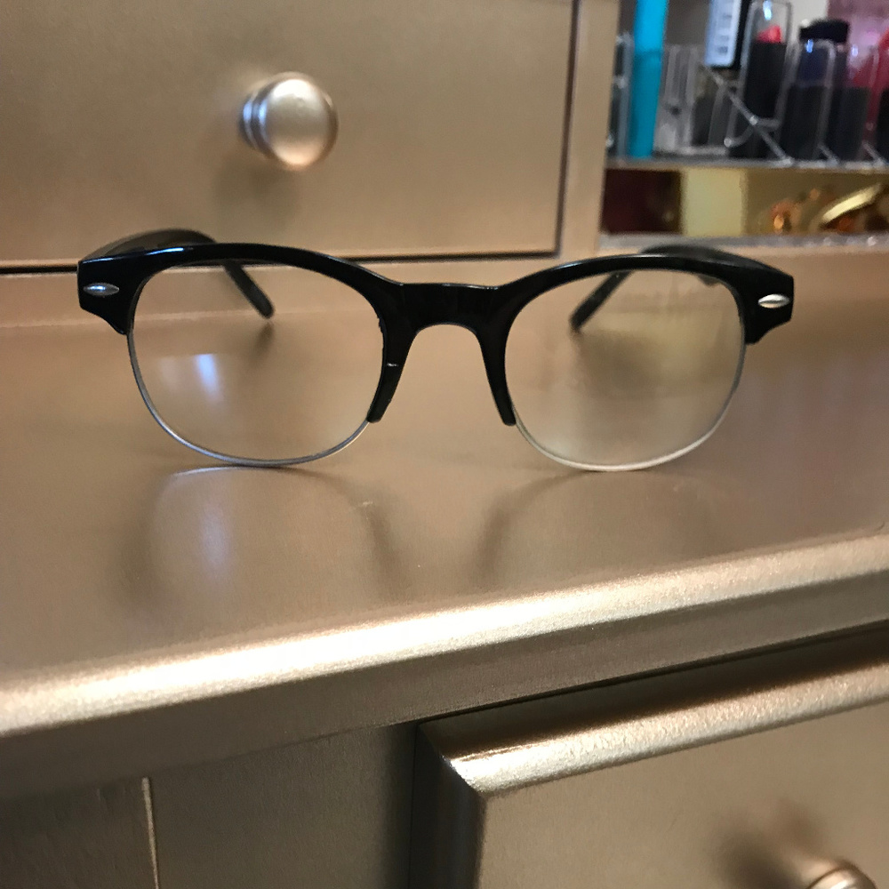 Black half frame fashion glasses